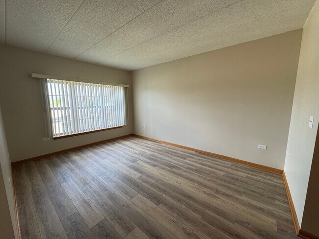 Foto del edificio - 1200 S Prospect Ave