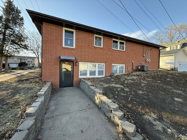 Foto del edificio - 4220 S 49th St