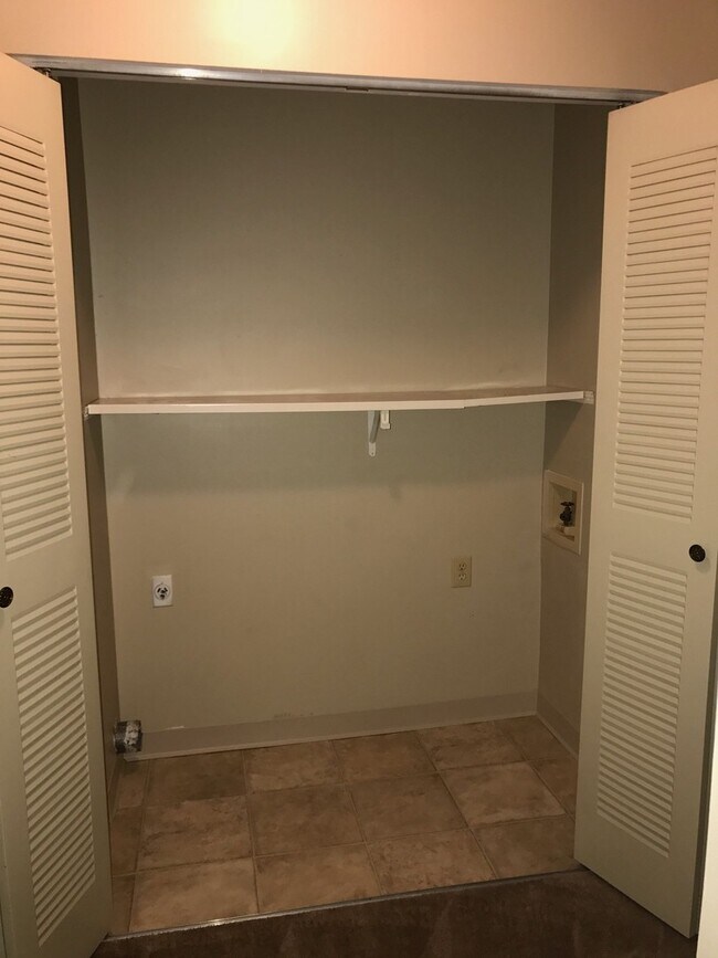 Cross Lakes Apartments Apartments 1800 Cross Lakes Blvd Anderson, IN