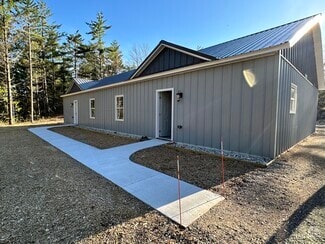 Building Photo - 560 White Pine Dr