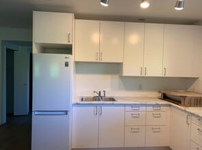 Building Photo - 1483 Tolmie Pl