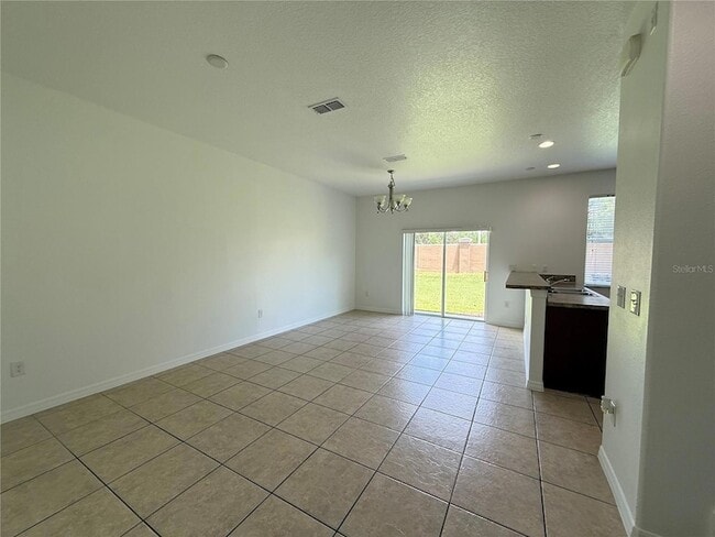 Building Photo - 10713 Savannah Landing Cir
