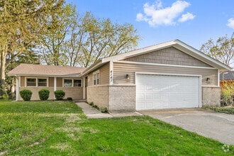 Building Photo - 4141 Applewood Ln