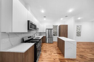 Building Photo - 1111 53rd St