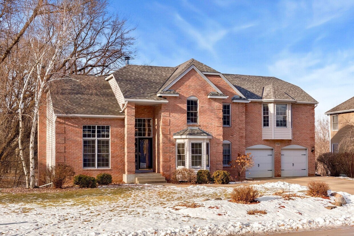 Lovely 5BR, 4BA Home on a Quiet, TreeLine... House Rental in Eden