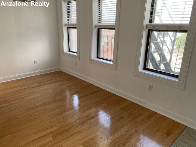 Foto del edificio - 3 N Hudson St