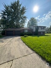 Building Photo - 6911 Sequoia Ct