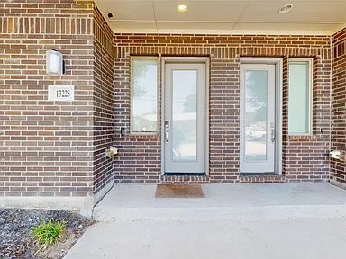 Building Photo - 13228 Bee St