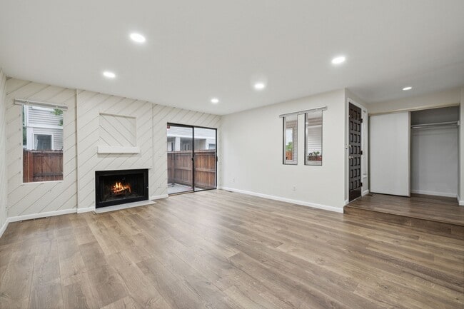 Photo - Beautifully updated Townhome! 4 bed 2.5 bath in Washington Virginia Vale!