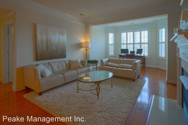 Building Photo - 2 br, 2 bath House - 828 Slaters Lane #208