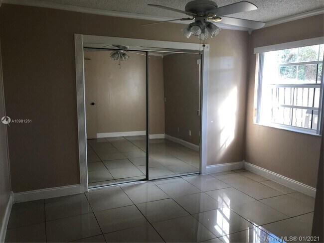 Foto del edificio - 5132 SW 121st Ave
