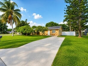 Building Photo - 3561 Oberon Ave