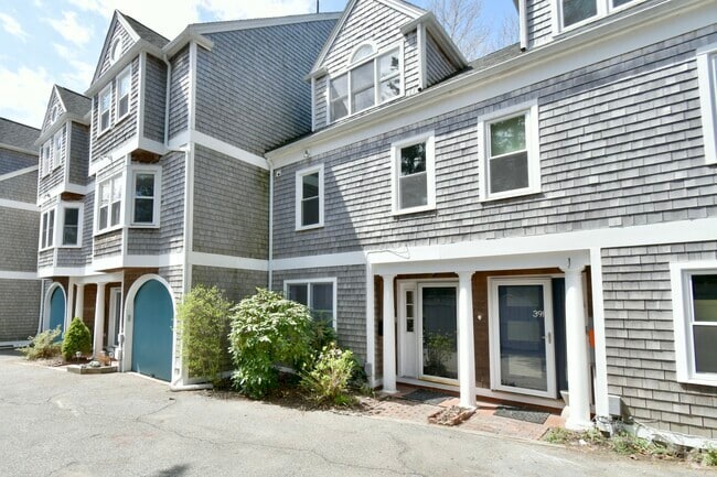 Building Photo - 39E Bellis Cir