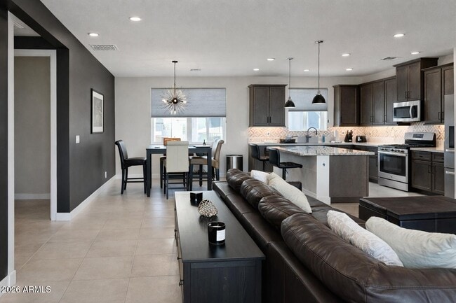 Building Photo - 11300 N Casa Dega Dr