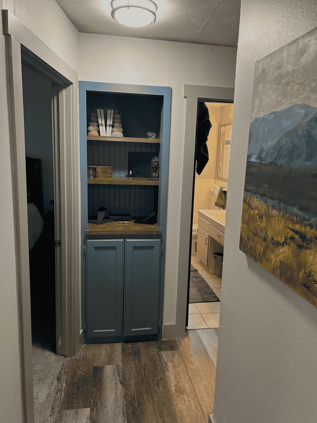 Building Photo - 1220 Harris Ave