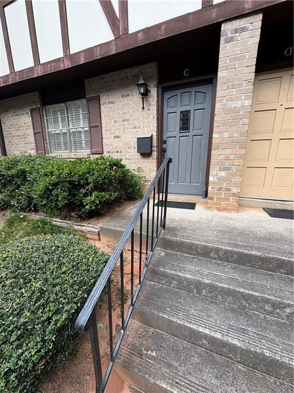 Building Photo - 2960 N Dekalb Dr