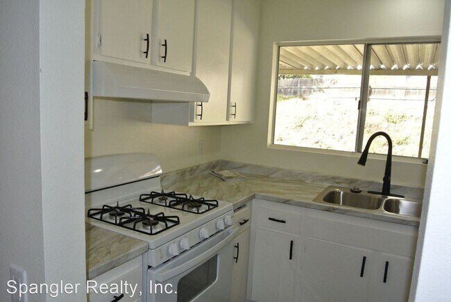 Building Photo - 2 br, 1 bath House - 4720 Mystik Road