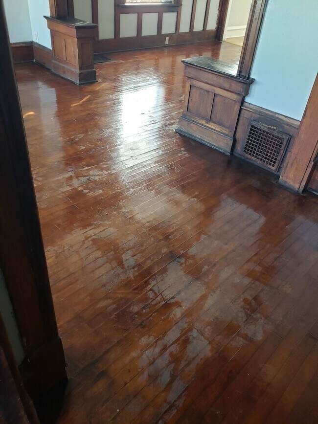 Building Photo - 2729N27thM