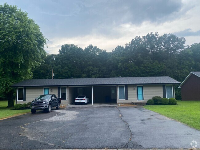 Building Photo - 1411 Stadium View Dr