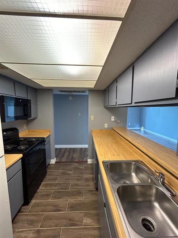 Foto del edificio - 2818 S Bartell Dr