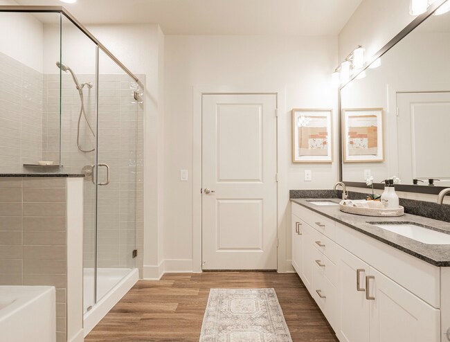 Foto del edificio - 1310 N Main St