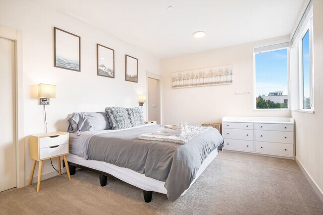 Foto del edificio - 3900 NW Leary Wy