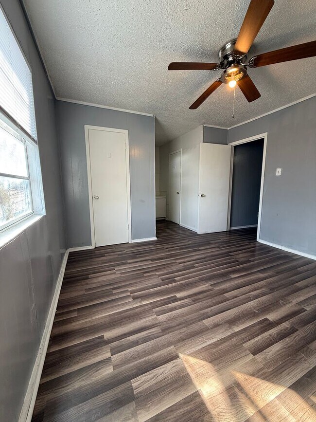 Foto del edificio - 1016 N 12th St