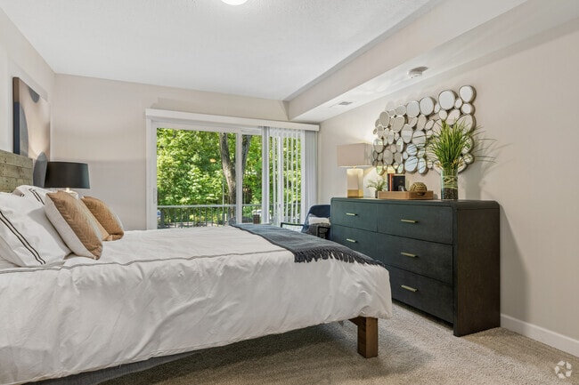 1BR, 1BA - 750SF - Bedroom - Worthington Gardens Apartments