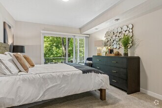 1BR, 1BA - 750SF - Bedroom - Worthington Gardens Apartments