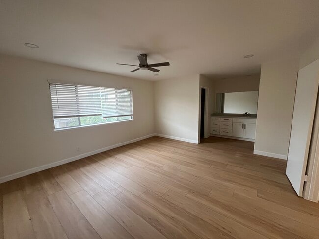 Building Photo - 8207 Mammoth Cir