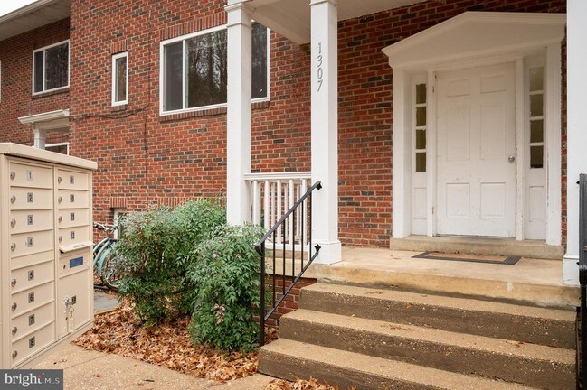 Foto del edificio - 1307 Sunken Rd