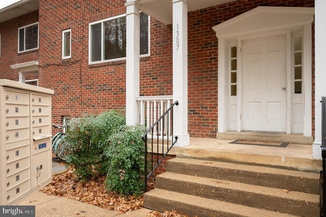 Building Photo - 1307 Sunken Rd