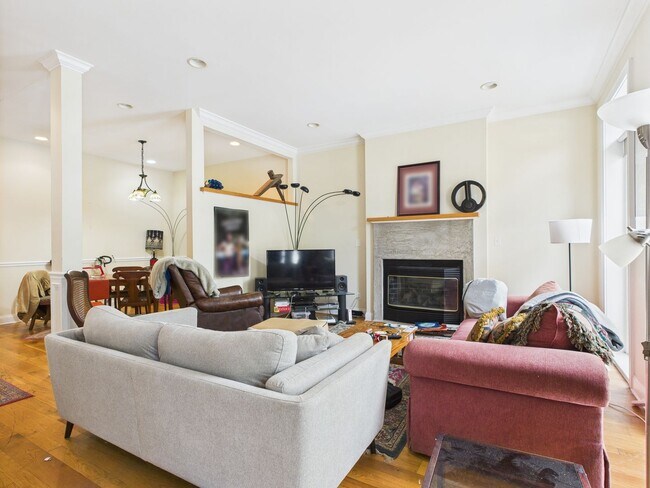 Foto del edificio - 609 Idlewood Ave