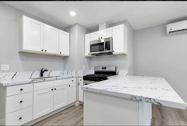 Foto del edificio - 37451-37452 Boundary St