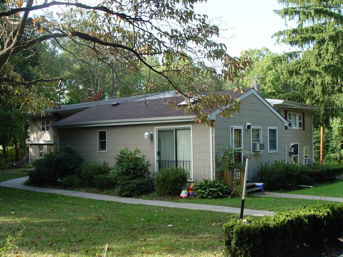 73 Partridge Rd, Matawan, NJ 07747 Apartments in Matawan, NJ