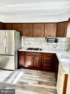 Foto del edificio - 8619 Lucerne Rd