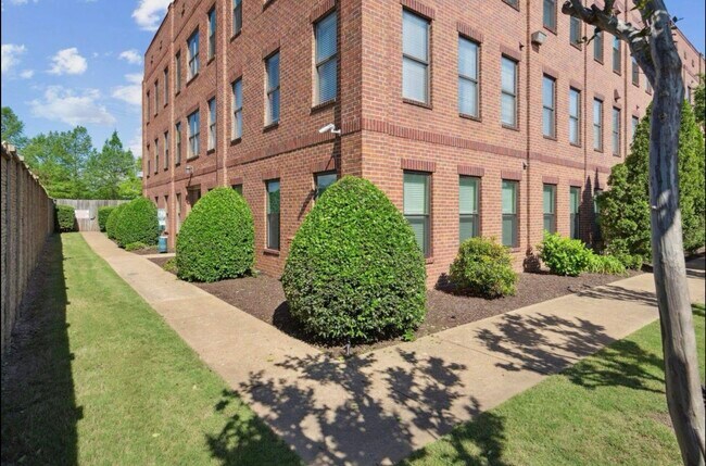 Foto del edificio - 731 Litty Ct