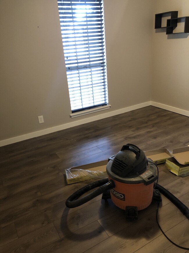 Updated floors - 1413 Brighton Ln