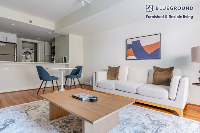 Foto del edificio - 2500 Clarendon Blvd