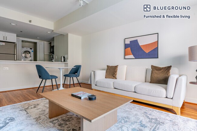 Foto del edificio - 2500 Clarendon Blvd