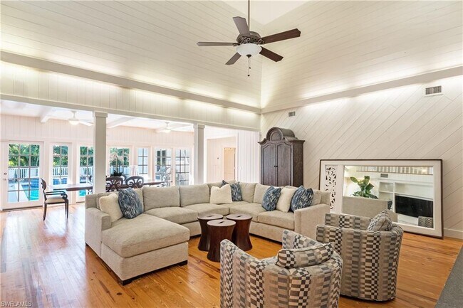 Building Photo - 1770 4th St S