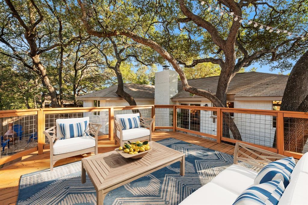 Foto principal - 902 Acorn Oaks Dr