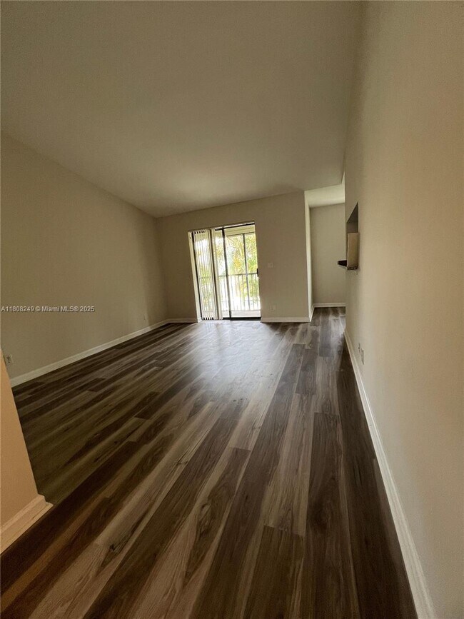 Foto del edificio - 4083 NW 87th Ave