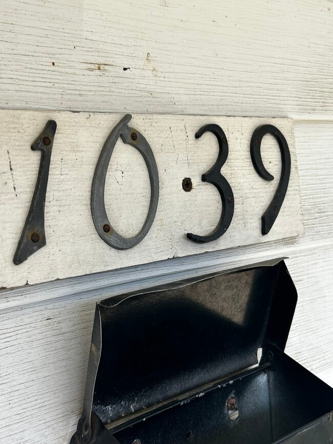 Photo - 1039 Gimblin St House