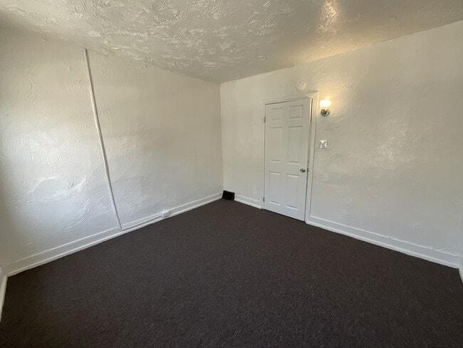 Foto del edificio - 443 S Duke St