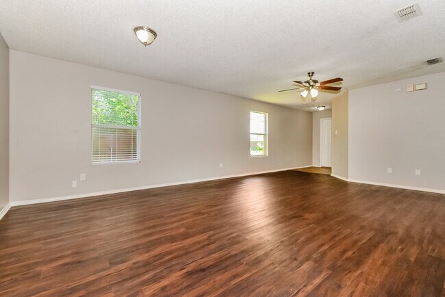 Building Photo - 3808 Kenzie Ct