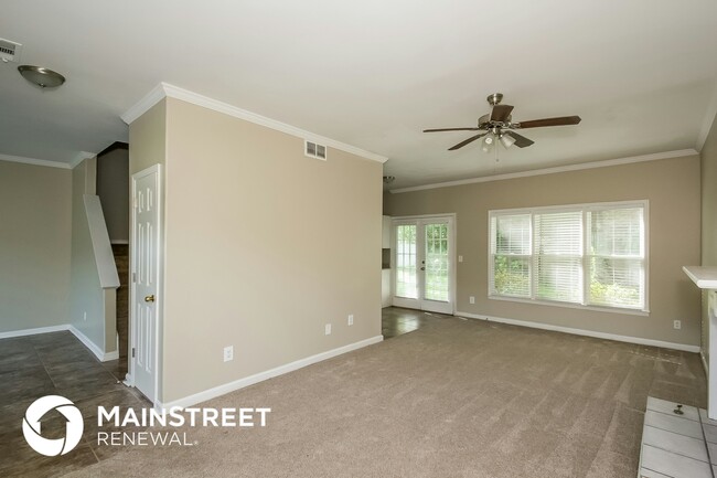 Building Photo - 3124 Green Valley Dr