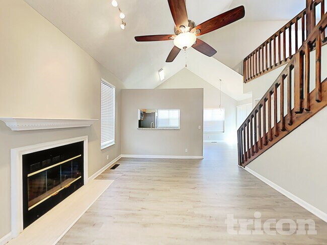 Building Photo - 5713 Briarwick Ct