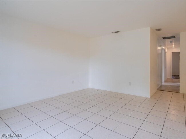 Foto del edificio - 1228 SE 24th Ave