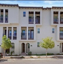 Building Photo - 313 Vin Raliuga Ct